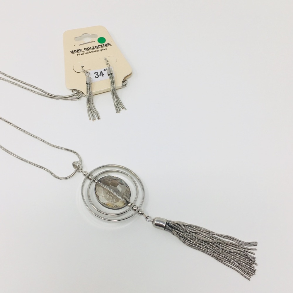 NWT Long silver tassel necklace with earrings